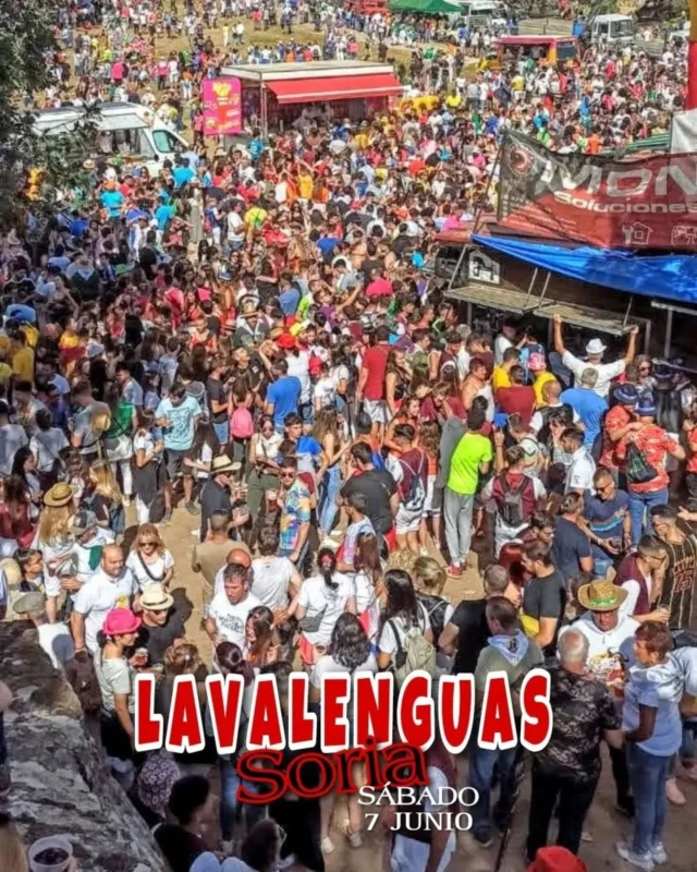 ¡Hoy continúan los pre SAN JUANES nuevamente en Valonsadero para celebrar el LAVALENGUAS!
En esta jornada sí que tienen protagonismo los toros que a lo largo del día y de uno en uno se van soltando en la pradera. L@s más valientes se atreven a hacer algún recorte, a correlos o a intentar algún pase de capote. La juerga continua en los chiringuitos que ya estaban puestos desde el Desencajonamiento. Ya por la tarde familias y grupos de amigos disfrutan de una agradable merienda campestre y de vuelta a la ciudad, por la noche, nos esperan las verbenas.
#lavalenguas #soria #sanjuanes #Soriaestademoda