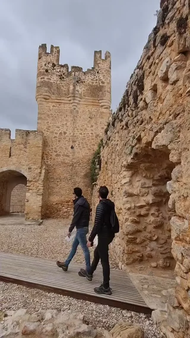 ¡Una de las visitas imprescindibles!
El #castillo de #BerlangadeDuero no te dejará indiferente. 
 #soria #castillayleon #castle #castillos